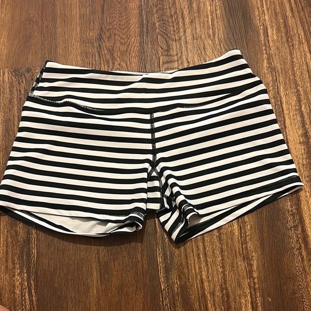 Born primitive double take booty shorts